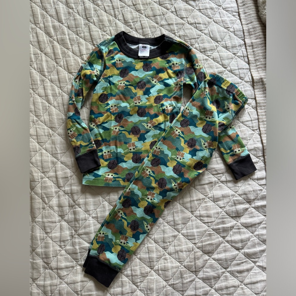 Hanna Andersson Star Wars Baby Yoda Long john pajama